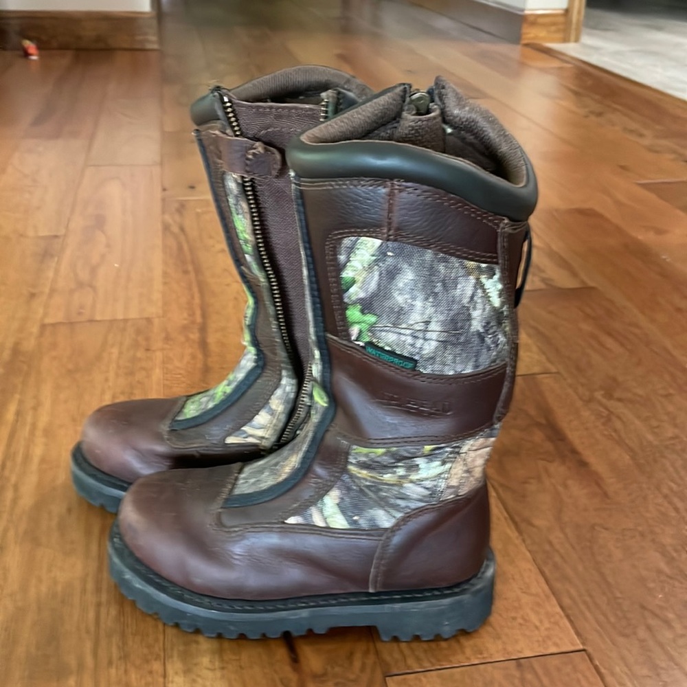 Youth snake boots
